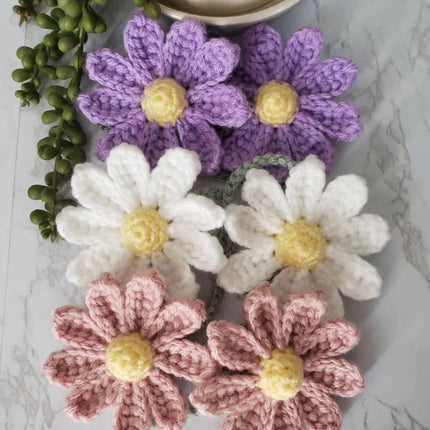 Crochet Daisy Auto Accessories Women Cute Rearview Mirror Charm Crafted Daisy Flower Gift Crochet Enthusiast Car Decoration Car Interior Aesthetics (White)