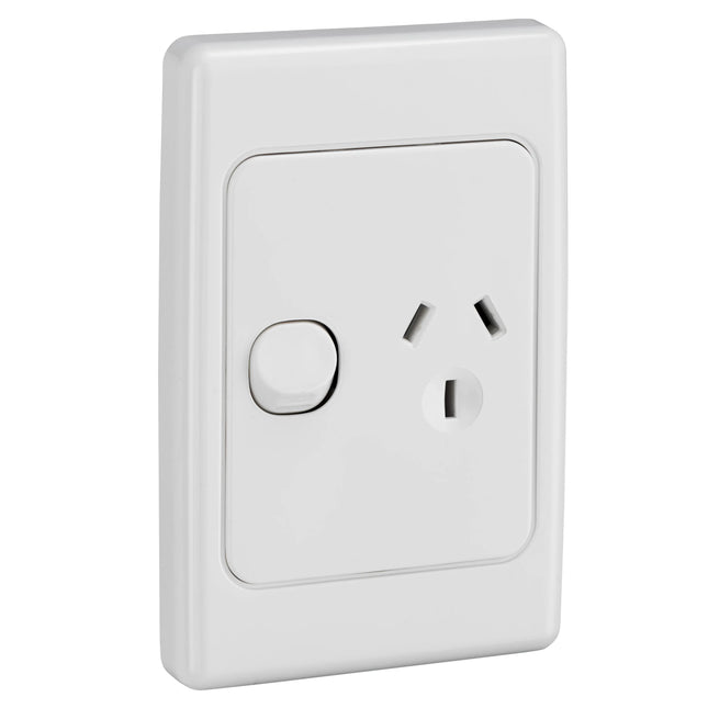 Clipsal Power Point 10A Single 2000 Series Vertical White 2015V-WE V1202-9311554040574