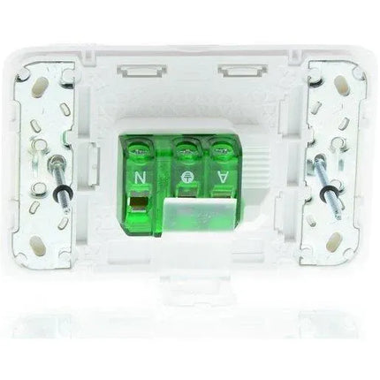 Clipsal Power Point 15A Single Iconic Horizontal White | 3015/15-VW