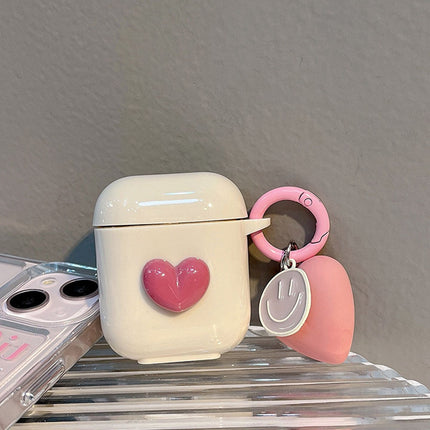 Beige shell + smiling heart pendant AirPods 1/2