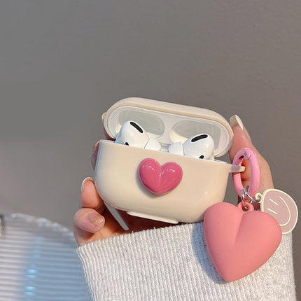 Beige shell + smiling heart pendant AirPods 4