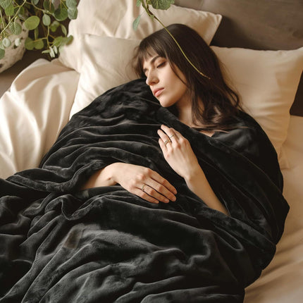 Warm Lightweight Flannel Fleece Blanket, Super Soft Plush Cover For Indoor Rest & Leisure, Off White, 180X200cm, Size XL, Ideal For Night Time Use