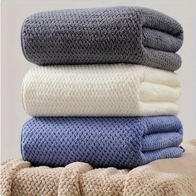 Modern Pineapple Grid Design Ultra-Soft Coral Fleece Bath Towel 90x170cm Extra Thick Strong Absorption – product detail