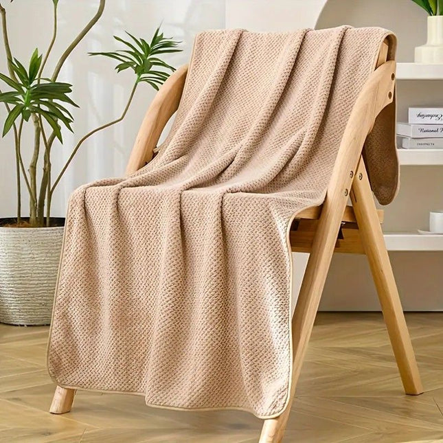 Modern Pineapple Grid Design Ultra-Soft Coral Fleece Bath Towel 90x170cm Extra Thick Strong Absorption – product detail