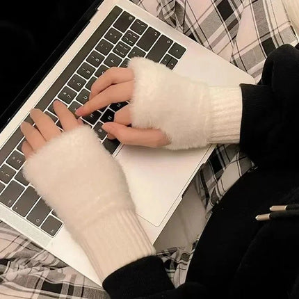 Women's Comfortable Fingerless Gloves - Soft, Warm, and Fashionable Pure White Winter Gloves, Suitable for Cold Weather or Casual Wear, Hand Washable, Ladies' Gloves.white