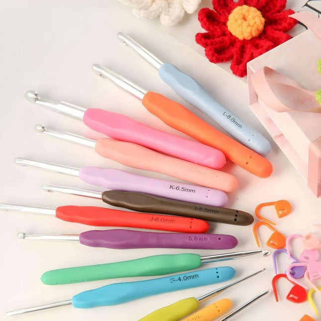 45-Piece Crochet Kit with Hooks Markers Tape Measure MultiColor – product detail