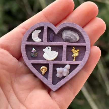 Wooden display stand for mini curiosities,Heart shape