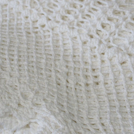 White Knitted Crochet Cotton Tablecloth Square 137 x 137 cm Scalloped Edging 4-Seater
