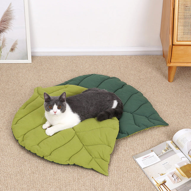 1 Pcs Green Leaf-Shaped Pet Sleeping Mat