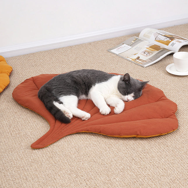 1 Pcs Yellow Leaf-Shaped Pet Sleeping Mat