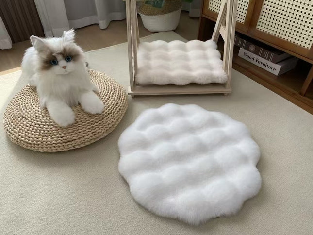 White Plush Round Cat Mat – product detail