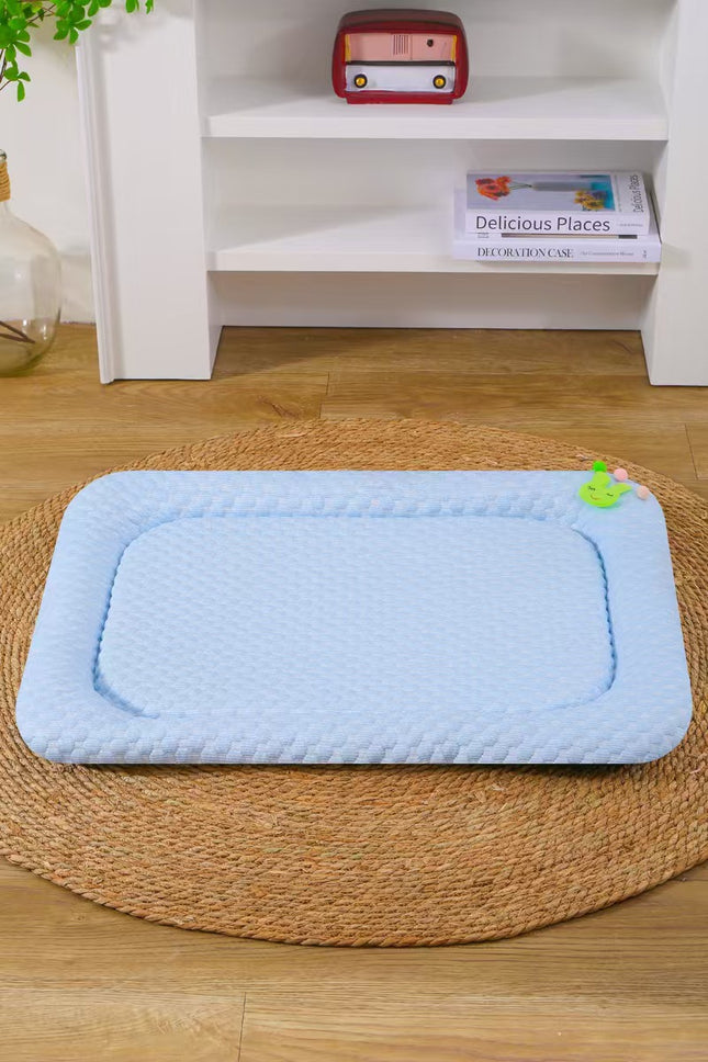 Blue Breathable Cooling Pet Mat (S : 35x47cm)