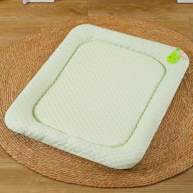 Green Breathable Cooling Pet Mat (L : 50x65cm)