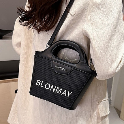 Small and lightweight black BLONMAY bucket bag, perfect for everyday use
