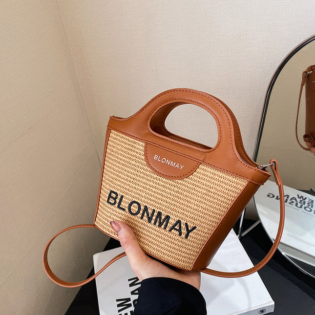 Small and lightweight brown BLONMAY bucket bag perfect for everyday use V888-ELOSUNG25005