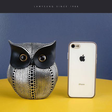 Black resin owl statue - modern perforated design for living room TV cabinet and entryway decoration