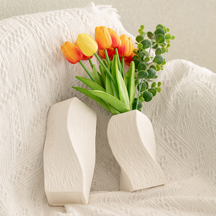 White Abstract Twisted Ceramic Vase - Artistic Minimalist Flower Holder for Home Decor (20x10x10cm)