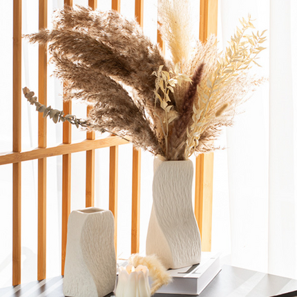 White Abstract Twisted Ceramic Vase - Artistic Minimalist Flower Holder for Home Decor (20x10x10cm)