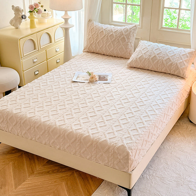 Beige Ultra Soft Plush Fitted Sheet – product detail