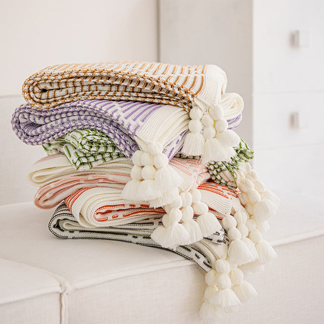 Black and Beige Diamond Pattern Soft Cozy Knit Throw Blanket with Tassels – product detail