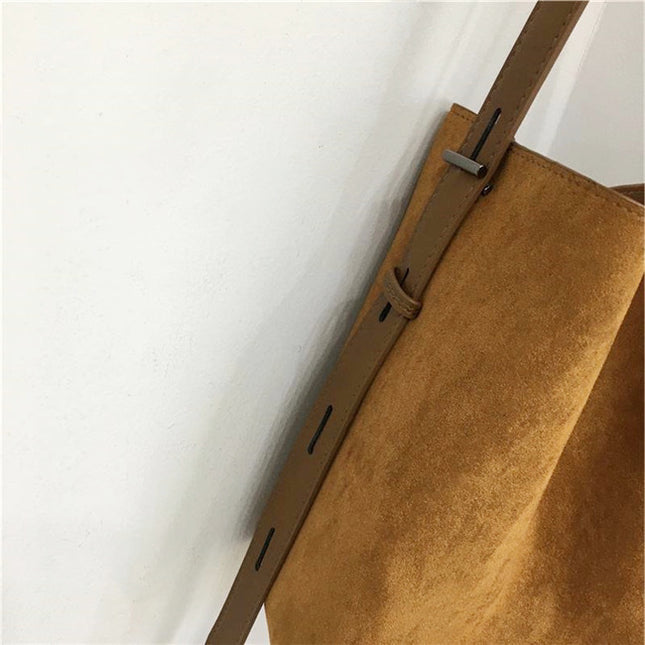 Light Brown Vintage Leopard Suede Bucket Bag for Women with Crossbody Strap – product detail
