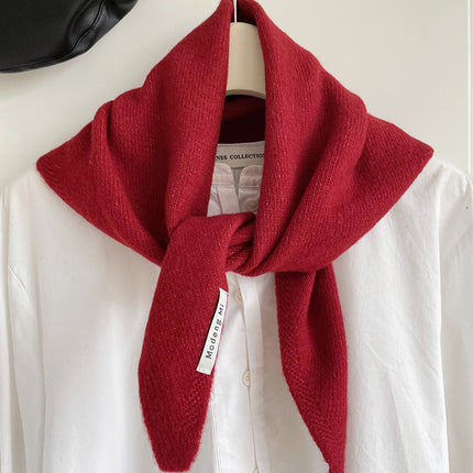 Red Chic Wool Blend Knit Triangle Scarf - Versatile & Warm Fashion Accessory - 105 x 35cm