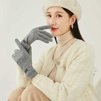 Grey Elegant Women's Wool Blend Winter Gloves - Cozy Fleece-Lined Touchscreen Warmth