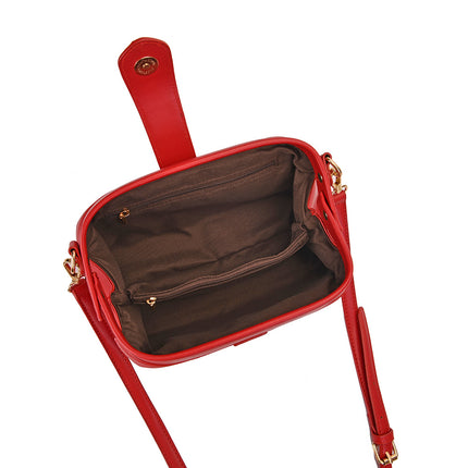 Red Chic Vintage Inspired PU Leather Crossbody Bag - Small Frame Doctor Style Purse with Adjustable Strap