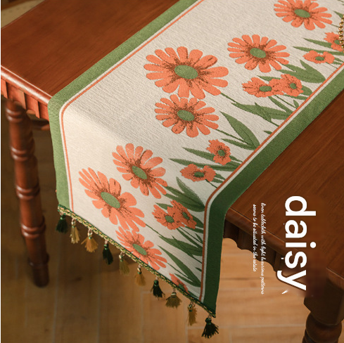 Daisy American Retro Jacquard Embroidered Table Runner