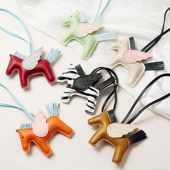 Green PU Leather Pegasus Keychain – Cute Flying Horse Pendant with Wings and Rope, 3-Pack