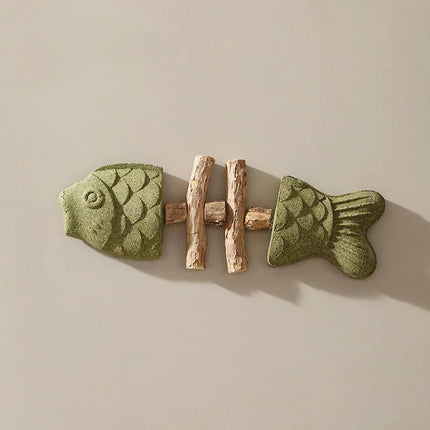 Green 5 Pack Cat Catnip Toys Fish Bone Shaped Silvervine Chew Sticks for Teeth Cleaning and Interactive Play