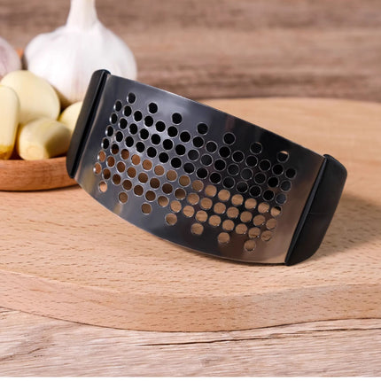 Black Stainless Steel Garlic Press Rocker Ergonomic Garlic Crusher and Ginger Mincer Professional Kitchen Tool