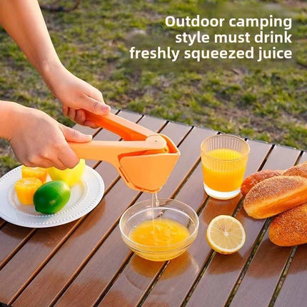 Foldable Manual Lemon Squeezer & Citrus Juicer - Portable Handheld Fruit Press for Fresh Orange & Lime Juice - Space Saving Kitchen Tool - Green