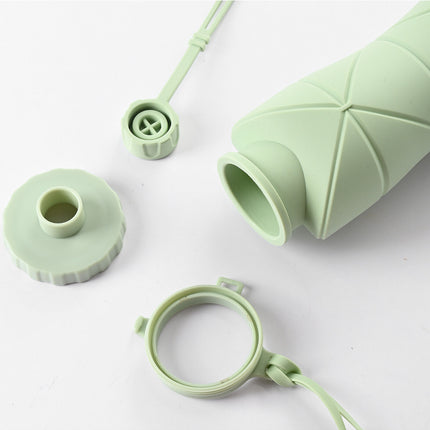 Green Portable Food Grade Silicone Collapsible Sports Water Bottle 600ML - Folding down 80% , Low High Temperature Resistant