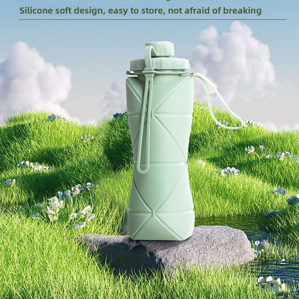 Green Portable Food Grade Silicone Collapsible Sports Water Bottle 600ML - Folding down 80% , Low High Temperature Resistant