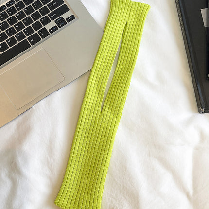 Green grass High-Elastic Knit Short Phone Sling Bag – Compact Streetwear Accessory for iPhone, Minimalist Single Shoulder Carry with Stretchy Ribbed Design