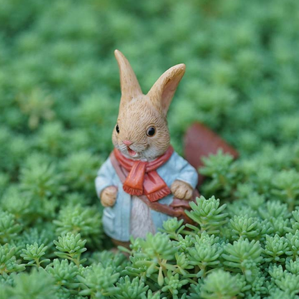 Garden Style Backpack Bunny Succulent Planter Decoration – Cute Rabbit Animal Figurine Resin Craft for Balcony and Pot Plant