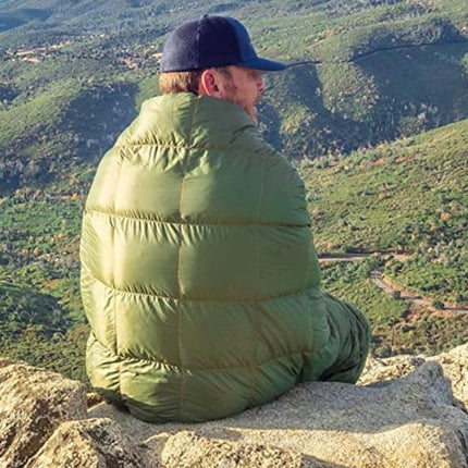Blue Compact Lightweight Quilted Blanket - Soft, Warm, and Portable for Outdoor Adventures