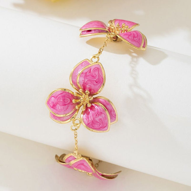 White Floral Enamel Jewelry Set Five-Piece Alloy Accessory Collection with Minimalist Botanical Design – product detail