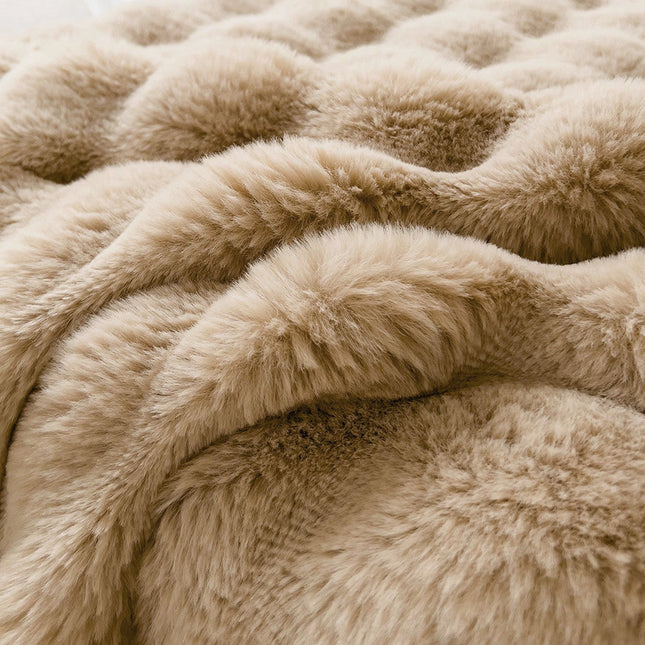 Brown Luxury Tuscany Fleece Rabbit Fur Bubble Blanket (200 x 230 CM) – product detail