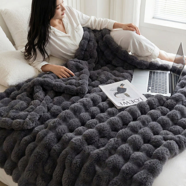 Black Grey Luxury Tuscany Fleece Rabbit Fur Bubble Blanket (180 x 200 CM) – product detail