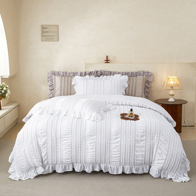 White Elegant Ruffle Seersucker Duvet Cover with 2PCS Pillow Shams