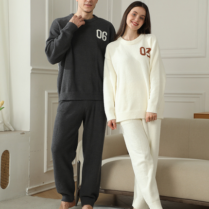 Dark Gray Men's Warm & Cozy Semi-Flannel Couple's Pajamas — Knitted Digital Pattern, Soft Fleece Fabric, Pullover Style: The Ideal Choice for Loungewear in Autumn and Winter