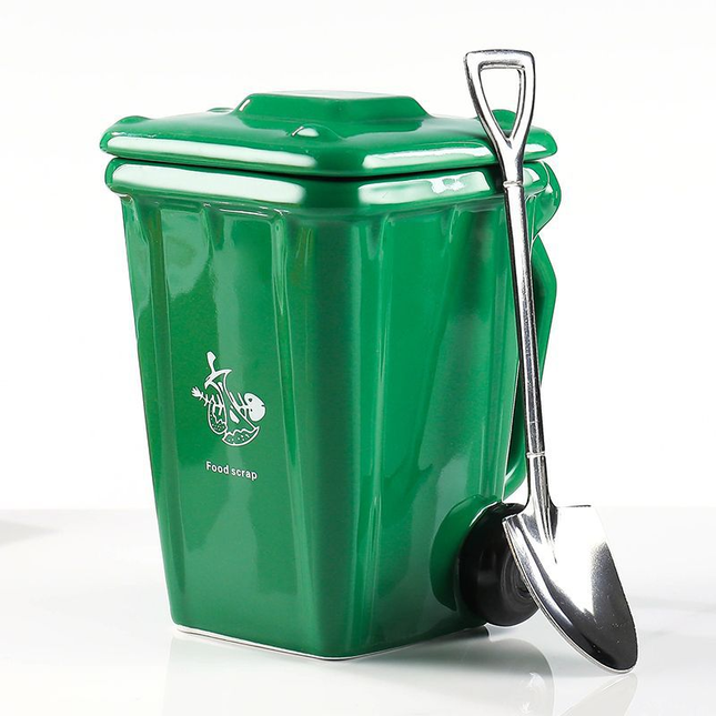 Green Creative Trash Can Ceramic Mug with Shovel V888-ELOSUNG50278