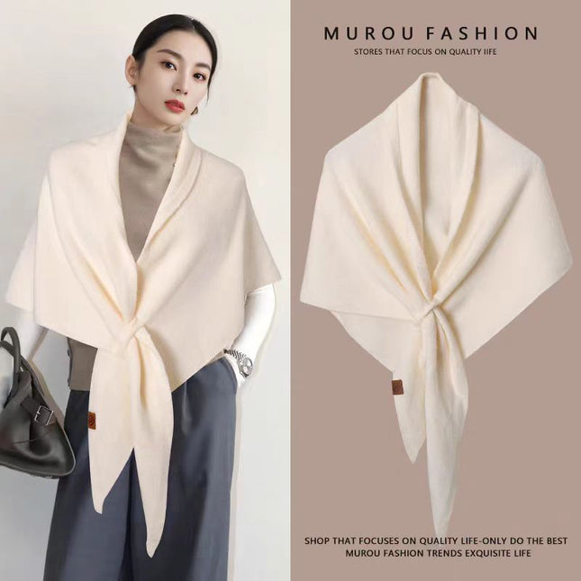 Off white Women's Wool Blend Triangle V888-ELOSUNG50486