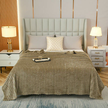 150*200cm Light Coffee Solid Colour Flannel Throw Blanket - Thick Double-Sided Fleece with Ribbed Texture - Soft throw blanket& Lightweight for Sofa, Bed, Office Nap, Air-Conditioned Rooms - Durable, Machine Washable, Non-Shedding
