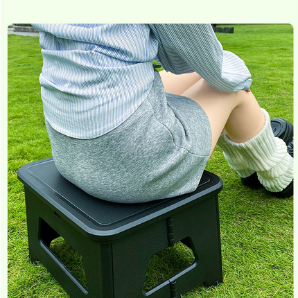 Gray Small size Portable Folding Toilet Stool - PP Material - 100kg Load Capacity, Compact & Lightweight, Odor-Resistant Design, for Camping, Road Trips, Outdoor Emergencies, Travel-Friendly Solution