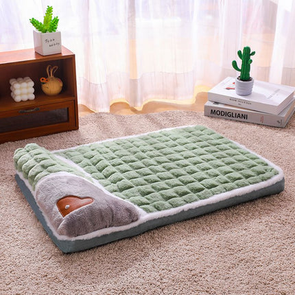 Green XL size Luxury Plush Pet Sleeping Mat, Thickened Warm Pet Bed Cushion for Dogs and Cats, Soft Fabric Pet Sofa Pad with Non-Slip Waterproof Base