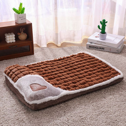 Brown M size Luxury Plush Pet Sleeping Mat, Thickened Warm Pet Bed Cushion for Dogs and Cats, Soft Fabric Pet Sofa Pad with Non-Slip Waterproof Base