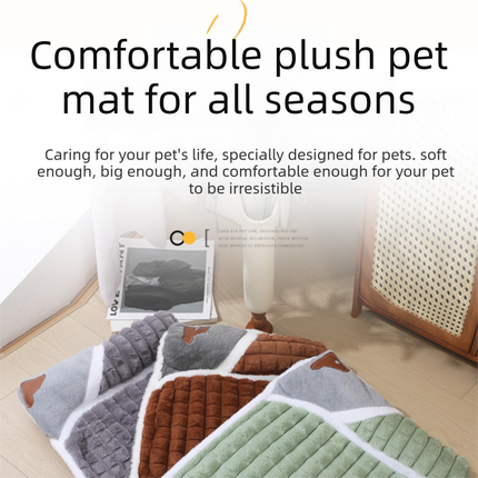 Brown M size Luxury Plush Pet Sleeping Mat, Thickened Warm Pet Bed Cushion for Dogs and Cats, Soft Fabric Pet Sofa Pad with Non-Slip Waterproof Base